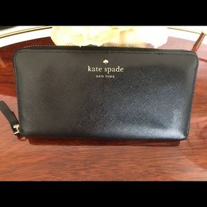 Kate Spade roulette zip-around continental wallet